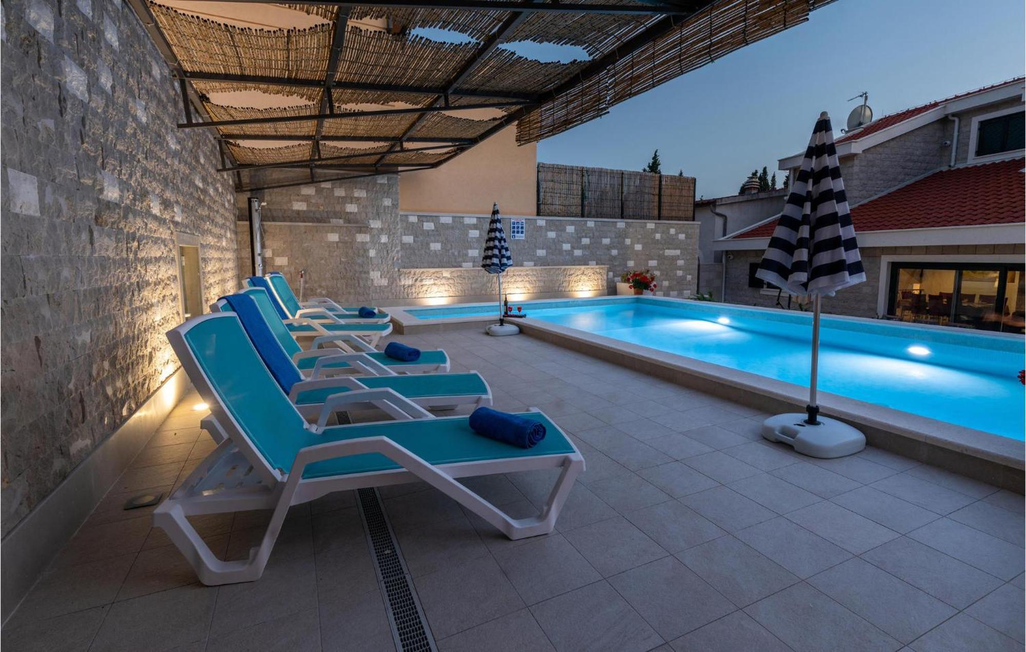 Lovely Home In Klek With House A Panoramic View Exterior photo